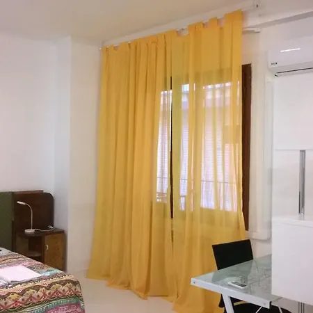 Mazzini Apartment *